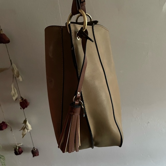 Tan London Fog purse - Picture 3 of 5